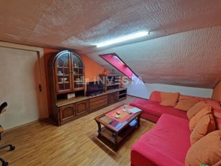 Pula, prostorno trisobno stanovanje s potencialom v starem mestnem jedru