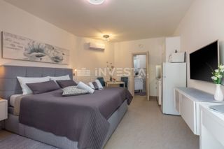 Fažana - 350 m od plaže - pritličje s 4 apartmaji