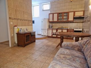 Pula, Gregovica, ugoden apartma v kleti blizu centra mesta