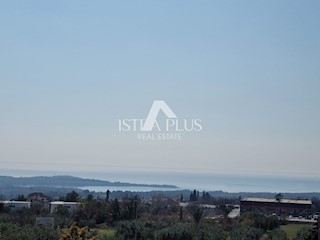 PRILOŽNOST! Stanovanje v centru mesta, 2s+galerija, z odprtim pogledom na morje!