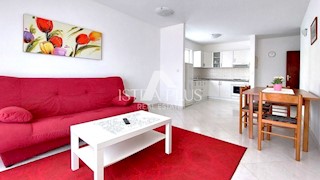 Apartma v pritličju z dvema spalnicama, 600m od plaže in morja
