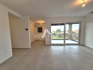 Istra, območje Poreča 1500 m od morja - Stanovanje v novogradnji z dvigalom, 1. nadstropje z dvema spalnicama