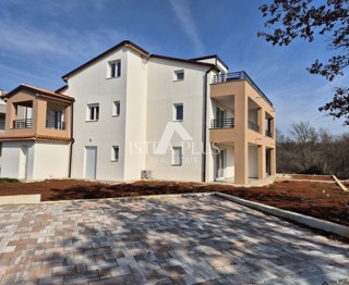 Poreč okolica 8 km, stanovanje v novogradnji - 1. nadstropje , 2 ss