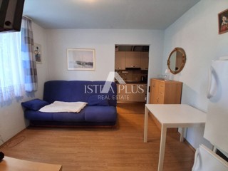 Poreč,Červar-Porat -apartaman 2.kat 100m od mora