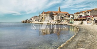 Istra, Umag - zazidljivo zemljišče 824m2