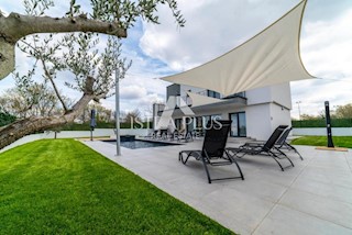 Moderna vila v bližini Poreča