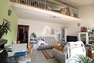 Poreč - Apartma v 2. nadstropju, 500m od morja