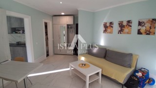 Červar Porat , stanovanje 1.kat  200m od mora