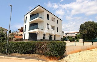 APARTMA NA ODLIČNI LOKACIJI, 400 METROV OD MORJA