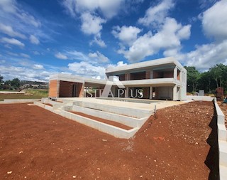 Luksuzna vila z bazenom - okolica Poreča