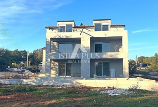 Poreč okolica 8 km, stanovanje v novogradnji - pritličje z dvoriščem 280m2