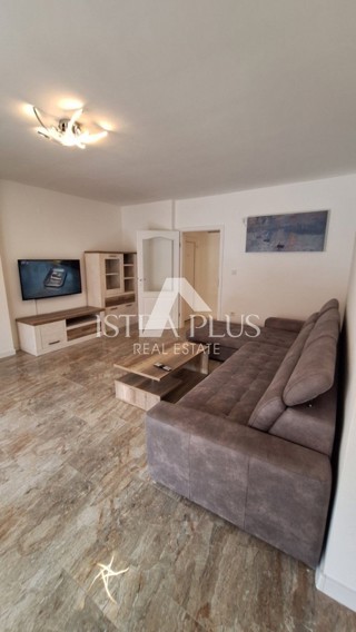 Istra, Poreč - stanovanje v mestu 100m2 + parking + 11m2 drvarnica