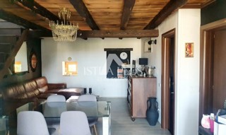 Istra, Poreč 4 km - Čudovita kamnita hiša z 2 apartmajema in vrtom!