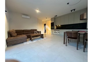 Tar-Vabriga, stanovanje v pritličju 800m od morja - novogradnja-opremljeno-vrt