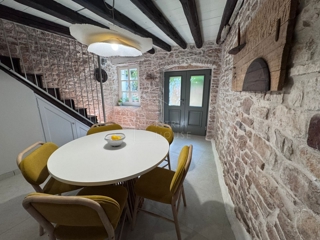 Bale, prenovljena hiša v starem mestnem jedru