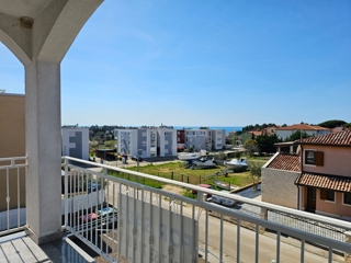 Novigrad, stanovanje s pogledom na morje nedaleč od plaže