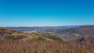 Motovun, okolica, gradbeno zemljišče z razgledom