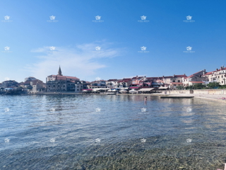 Istra, Umag, 50 m2 stanovanje z 2 spalnicama, center mesta