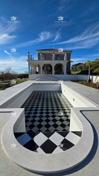 Istra, Buje, luksuzna hiša 384 m2, pogled na morje in oljčni nasad, luksuzno, savna, vinska klet, parkirišče, 3SS+DB