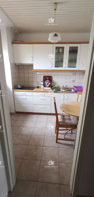 Istra, Umag, prodaja stanovanja v središču mesta, 400 m od morja.