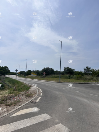 Istra, Vodnjan, gradbena parcela 12.642 m2, stanovanjsko-poslovna cona, center, razgled