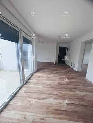 Istra, Novigrad, stanovanje 65 m2, dve terasi, 2SS+DB, pogled na morje, parkirišče