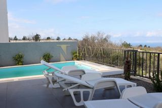 Hiša Šmrika, Kraljevica, 155m2