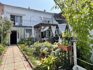 Kostelj, Hiša s Potencialom in Urejeno Okolico