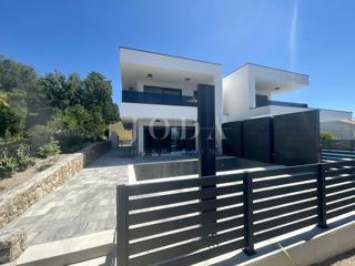 Luksuzna dvojna kuća u blizini mora s pogledom na more