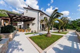 Hiša Crikvenica, 350m2