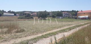 Zemljišče Kršan, 463m2