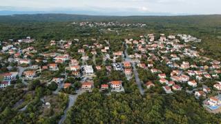 Pinezići - lepo zemljišče idealno za družinsko hišo