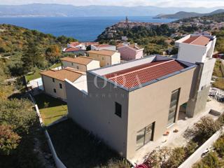 Hiša s bazenom u Vrbniku