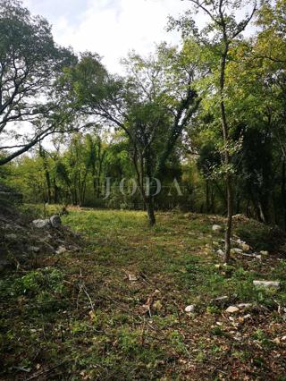 Zemljišče Grožnjan, 902m2