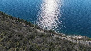Crikvenica, Gradbeno zemljišče za turistično dejavnost, Prva vrsta ob morju