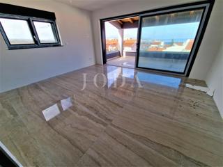 Apartma s prekrasnim pogledom na morje v Malinski