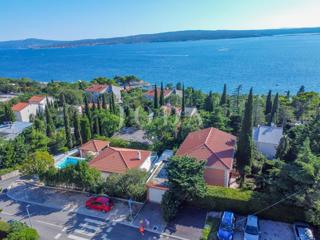 Družinska hiša blizu plaže