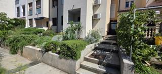 Crikvenica – Stanovanje v pritličju s parkiriščem na atraktivni lokaciji, Hrusta
