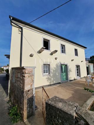 Autentična kamnita hiša z vrtom, Dobrinj - otok Krk