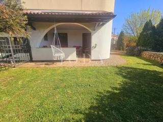 Pritlični apartma - stanovanje z velikim vrtom