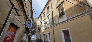 Apartma Senj prva vrsta ob morju center 42 m²