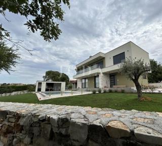 Hiša Smoljanci, Svetvinčenat, 208m2