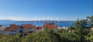 Crikvenica, zemljišče z razgledom na odlični lokaciji