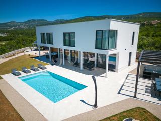 Hiša Šmrika, Kraljevica, 260m2