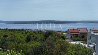 Crikvenica, odlično zemljišče 784 m² na iskani lokaciji