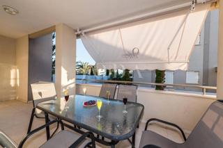 Stanovanje Novalja, 77,97m2