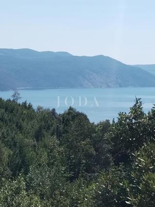 Zemljišče Plomin, Kršan, 1.018m2