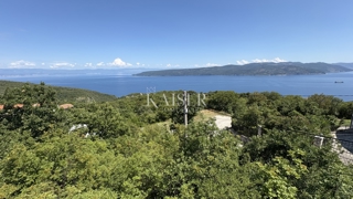 Opatija, Brseč - zazidljivo zemljišče 696 m2