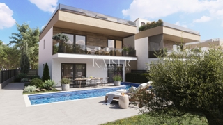 Istra, Brtonigla, moderna polpritlična hiša z bazenom