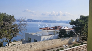 Crveni vrh, Istra, luksuzno stanovanje s čudovitim pogledom na morje